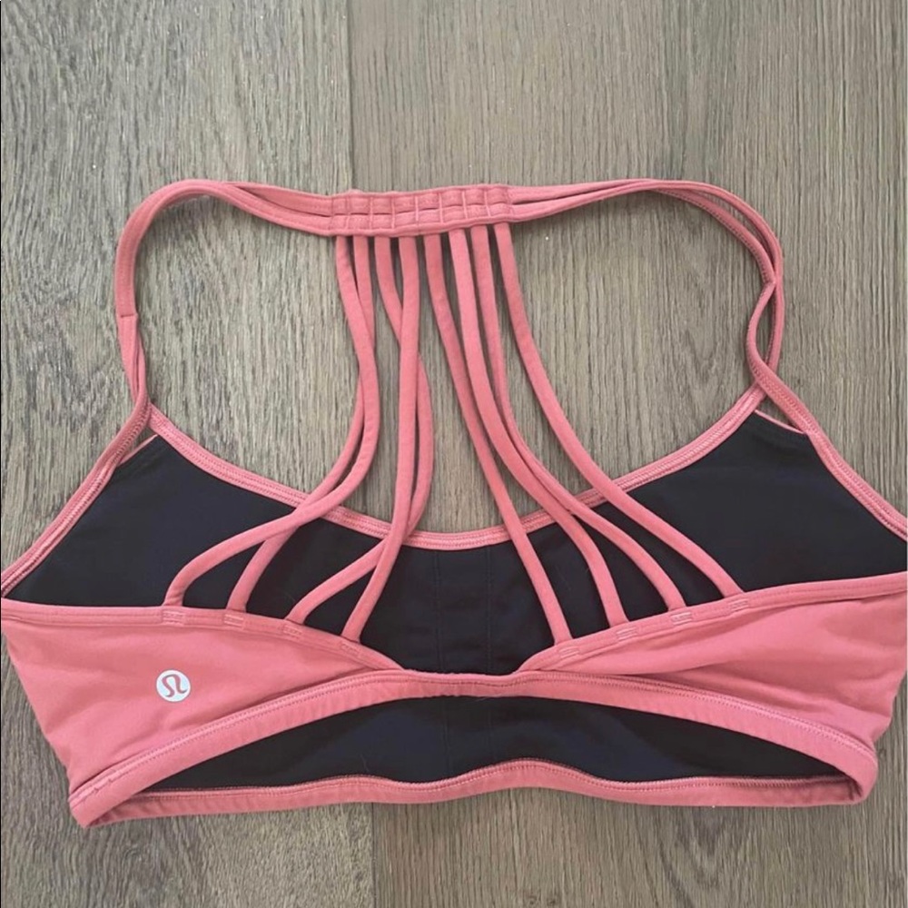 Lululemon sports bra